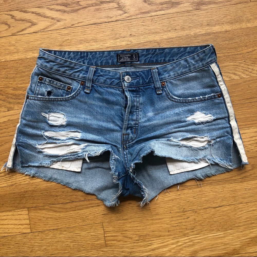 Abercrombie Tuxedo Strips Jean Shorts
